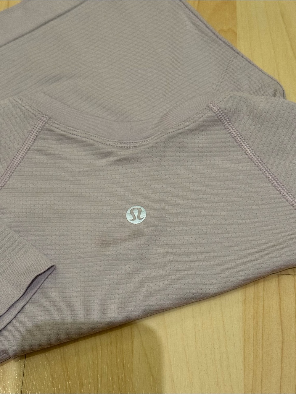 Lululemon Cropped Swiftly Tech Shirt - Picture 3 of 3